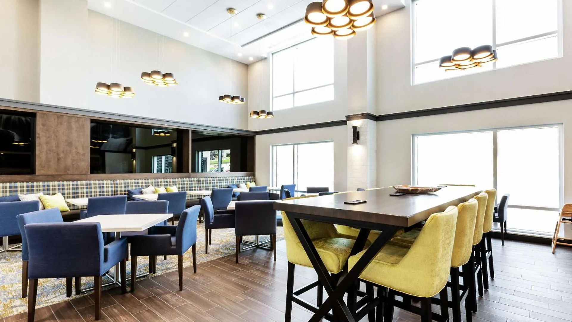 Hotel Hampton Inn & Suites By Hilton Quebec - Beauport